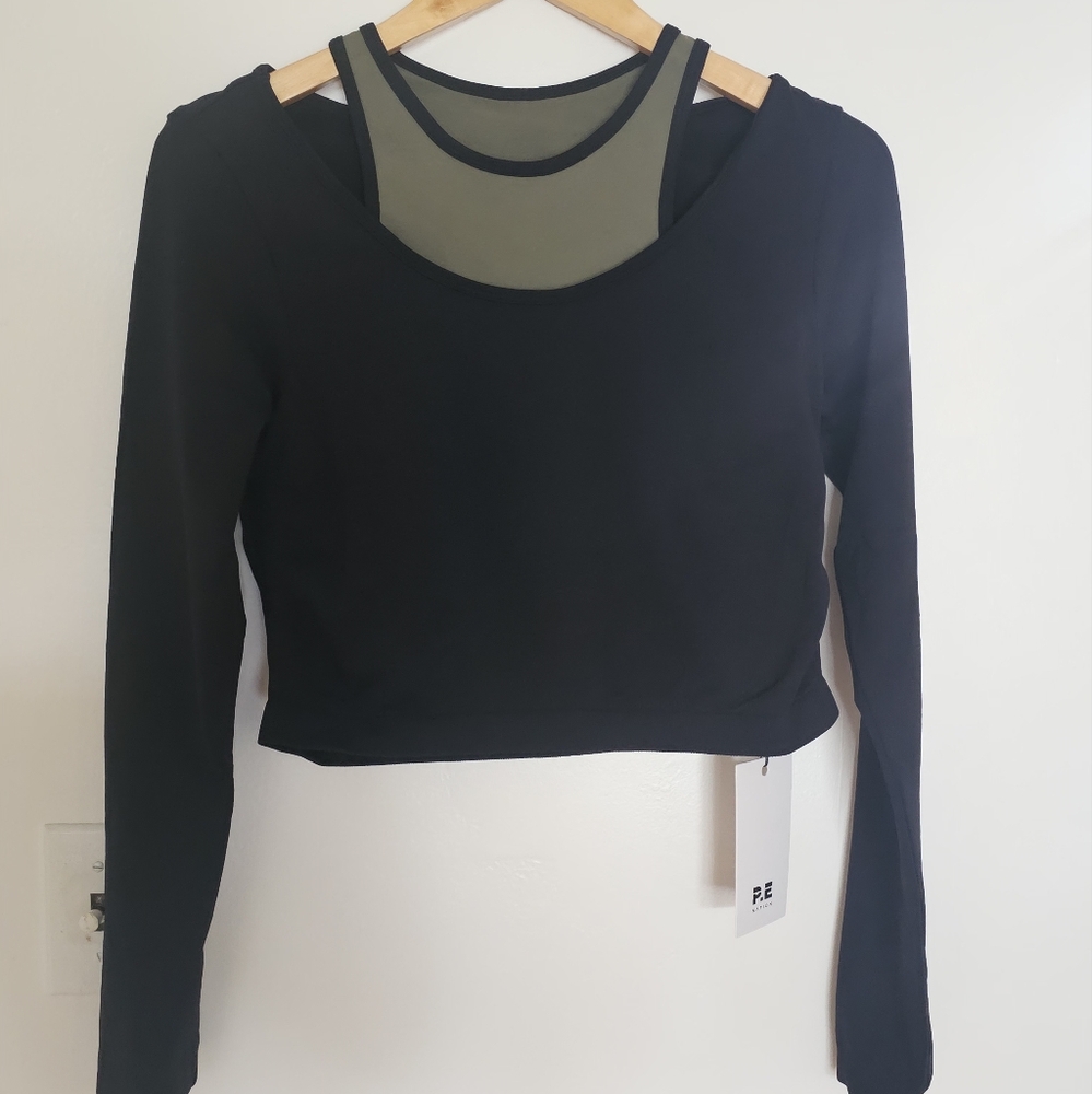 PE Nation Size L SUTTON LONG SLEEVE CROPPED TOP IN BLACK